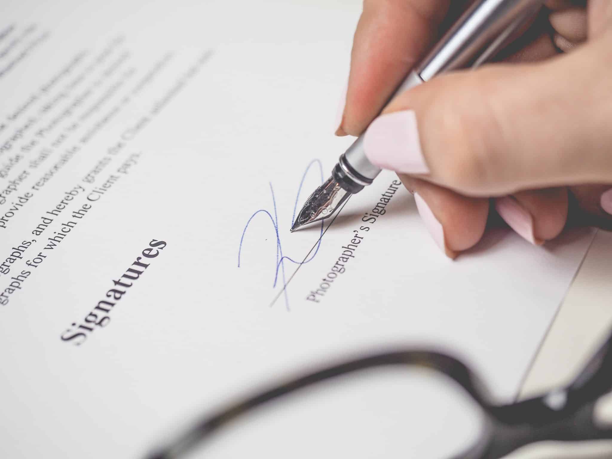 things your signature says about you