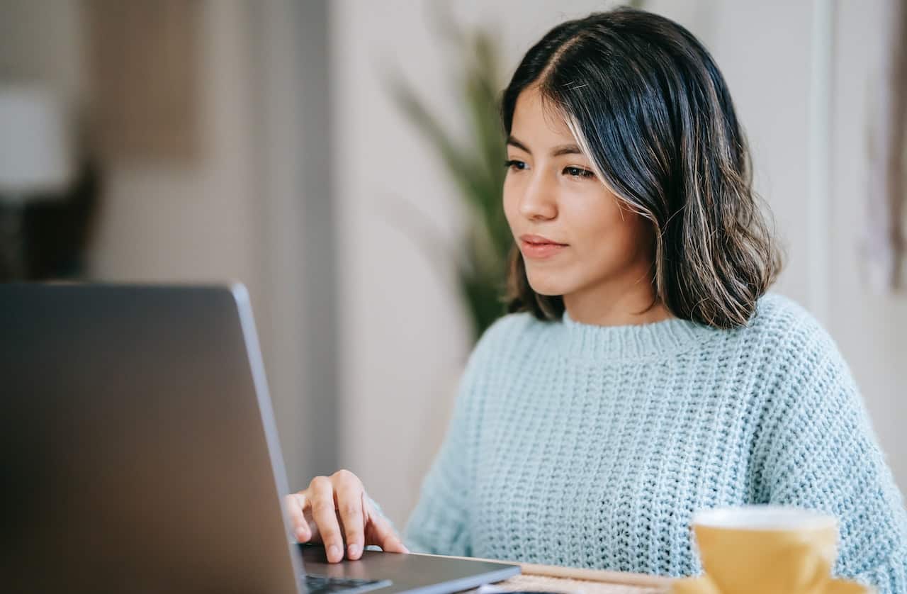 challenges facing hispanic business owner