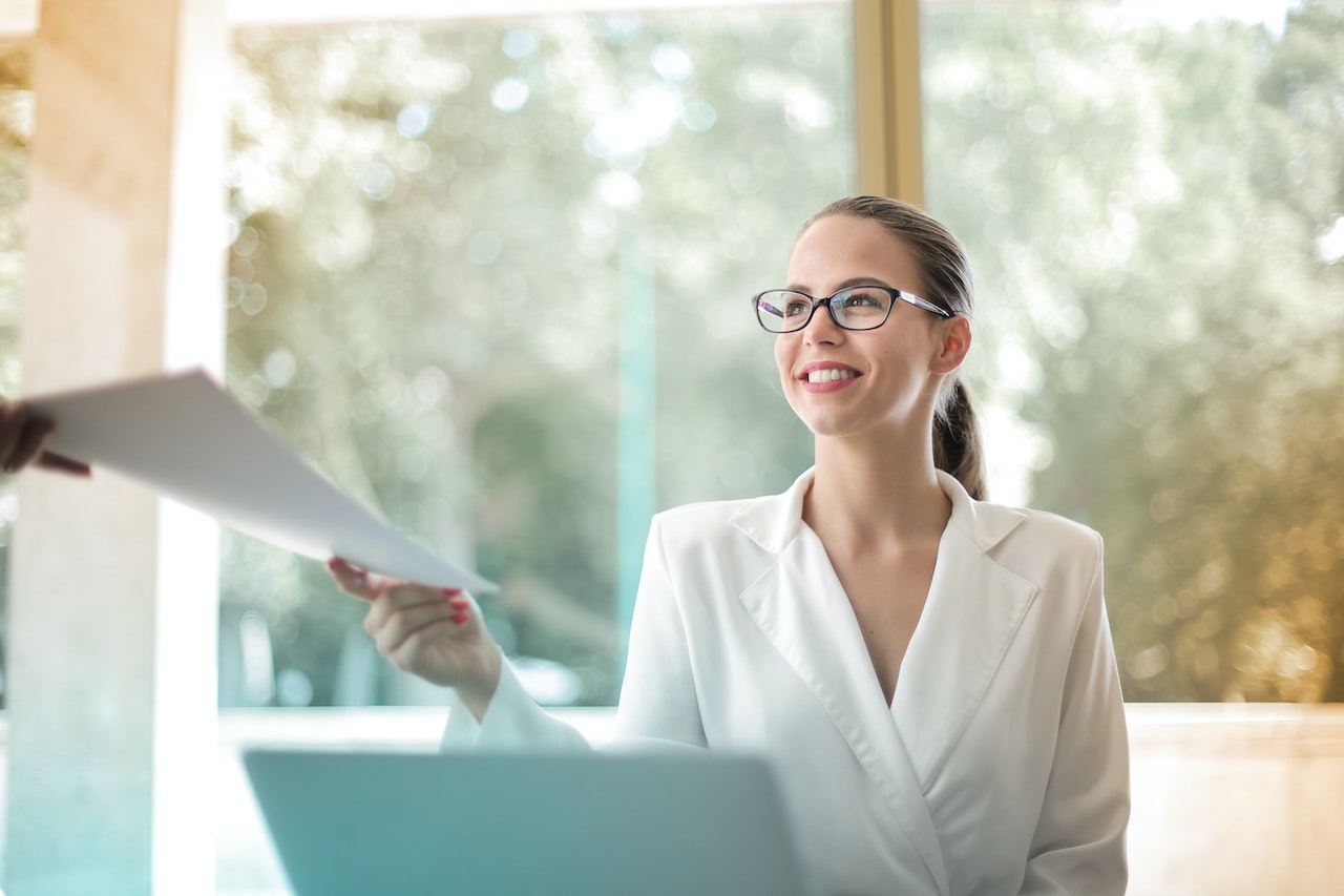 how long does a recruiter look at a resume