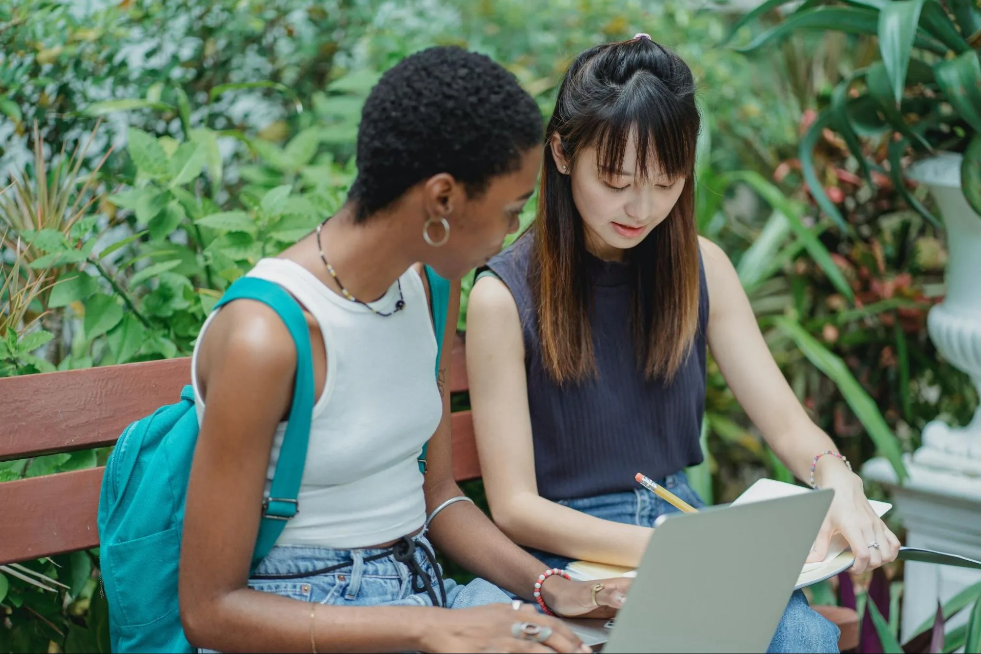 Is WhiteSmoke Better Than Grammarly?