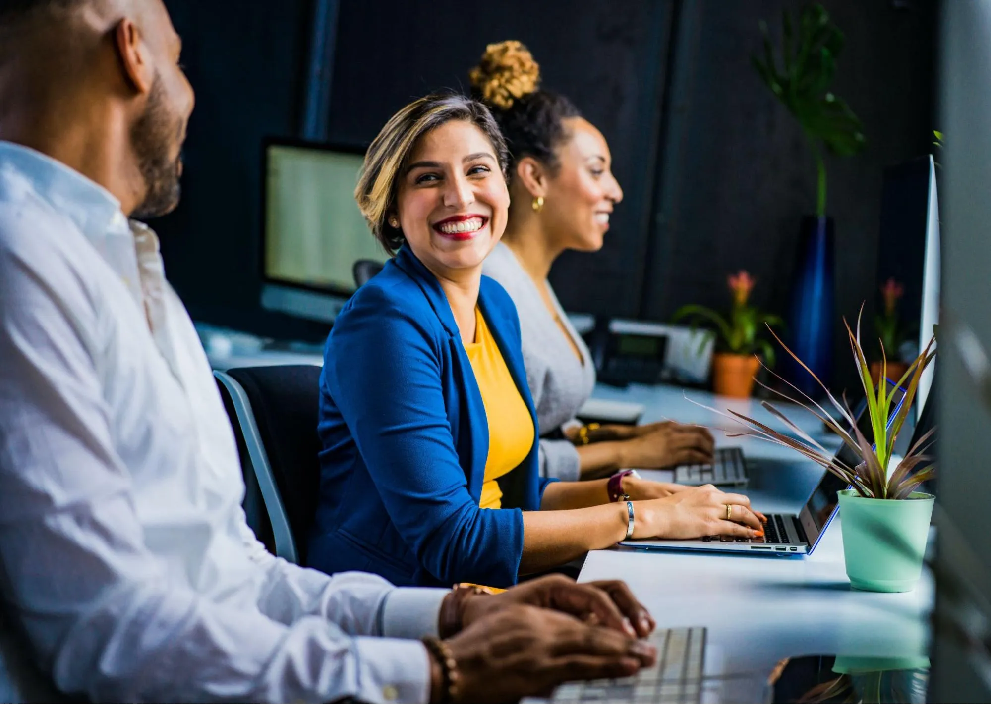 What Media Monitoring Companies Do PR Pros Use?