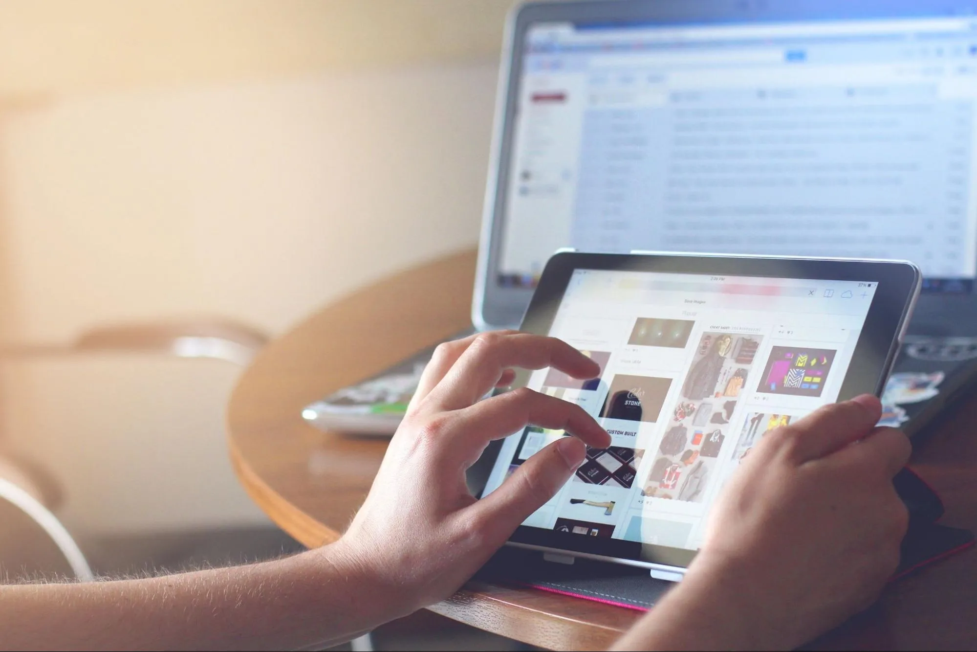 Which Featured Products Should Be Displayed in E-Commerce?