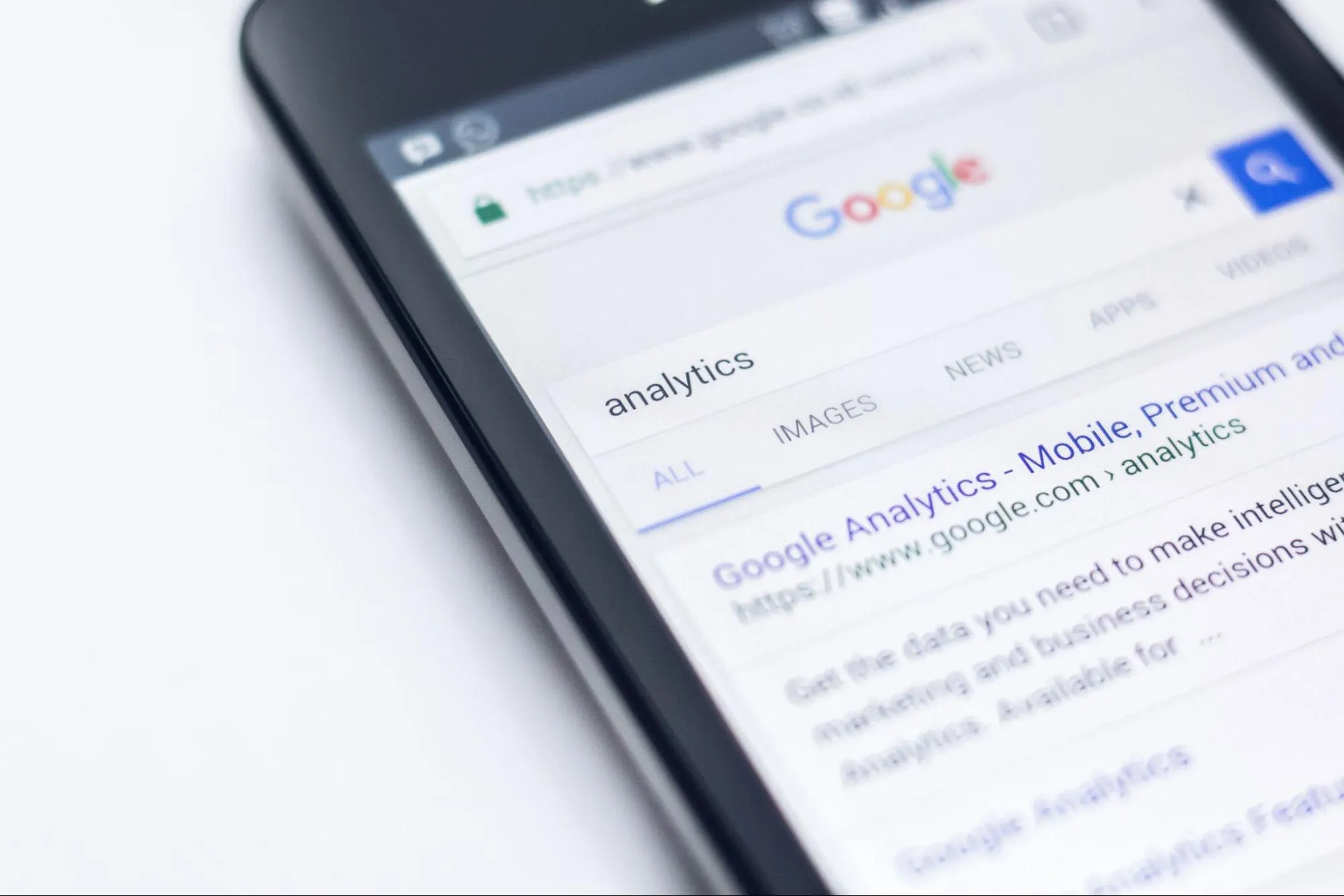 What Are the Best SERP Tracking Tools?