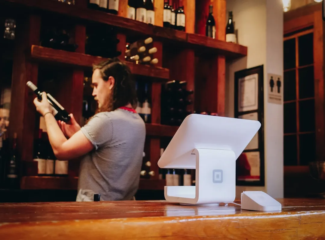8 Ways AI and Automation Can Improve Customer Service in E-Commerce Businesses
