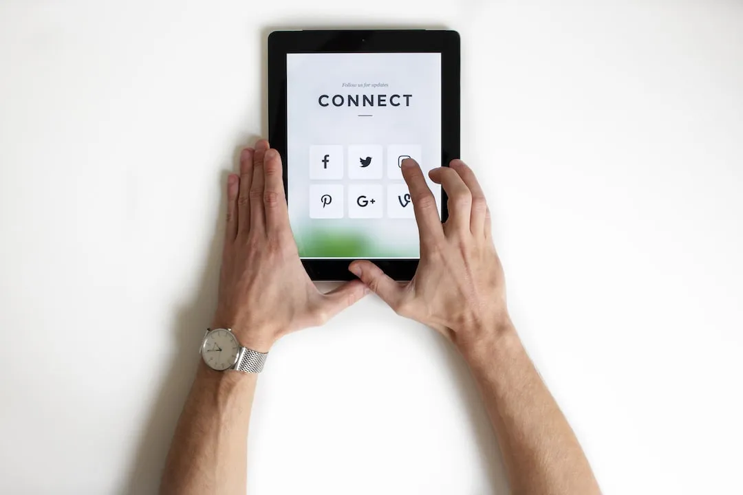 13 Strategies for Providing Exceptional Customer Service in a Digital Environment